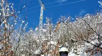 Çoruh EDAŞ ekipleri kar yağışına bağlı saha çalışmalarını sürdürüyor