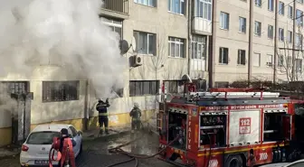 Eskişehir'de bir apartmanın zemin katında çıkan yangın söndürüldü