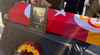 Gökmen Özdenak için Galatasaray Stadı'nda tören düzenlendi