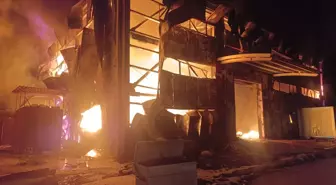 Hatay'da Sünger Deposunda Yangın