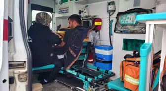 Karla mücadele ekipleri yolları açıyor, hastalara zamanında müdahale yapılıyor