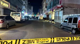 Küçükçekmece'de sokak ortasında silahlı saldırı: 2 ölü, 1 yaralı