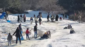 Kütahya'da vatandaşlar karın tadını çıkarttı