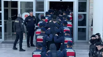 Muğla merkezli DEAŞ operasyonunda gözaltına alınan 18 şüpheli adliyede