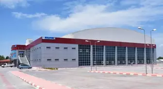 Osmaniye'de bakıma alınan tam olimpik yüzme havuzu yeniden hizmete açıldı