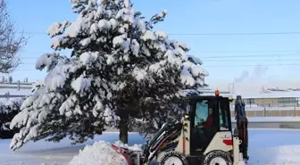 Sivas'ta Kızılırmak'ın bazı kısımları buz tuttu