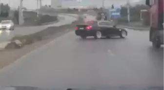 Sürücüsünün drift yaptığı otomobil takla attı; o anlar kamerada