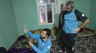 UMKE, 6 saat sonra ulaştıkları adreste doğum yapan kadına müdahale etti