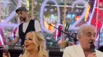 Yakamoz Restoran'da yılbaşı sürprizi: Safiye Soyman gelinlikle sahneye çıktı, Faik Öztürk hindi dağıttı