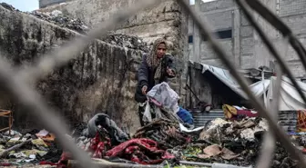 Albüm: Gazze'de Yerinden Edilen Filistinlilerin Kaldığı Çadırlarda Yangın Çıktı