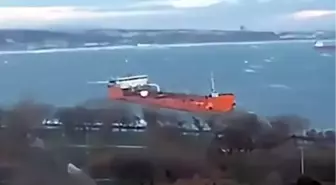 Avcılar'da tanker lodosun etkisiyle sahile sürüklendi