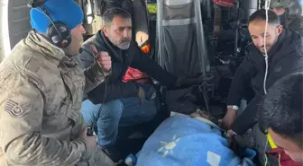 Batman'da rahatsızlanan 92 yaşındaki kişi jandarma helikopteriyle hastaneye ulaştırıldı