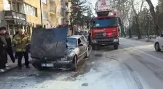 Bursa'da seyir halindeki otomobil yandı