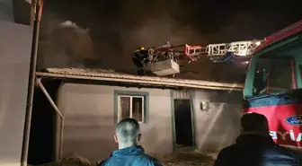 Çorum'da evde çıkan yangında 1 kişi ağır yaralandı