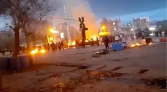 Fiyat artışlarından siyasi çıkmaza, İran'daki sokak protestolarının nedenleri