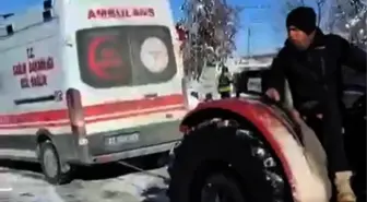 Gaziantep'te kara saplanan ambulans traktörle çıkarıldı