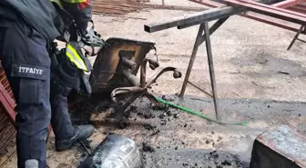 Isınmak için kovaya atılan tiner patladı, itfaiyenin hızlı müdahalesi faciayı önledi