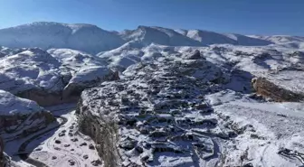 Jandarmadan kar altında filmleri aratmayan kurtarma operasyonu