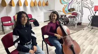 Menteşe'de gençler sanatla buluşuyor