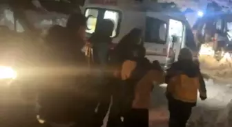 Şemdinli'de 1 metrelik karda hayat mesaisi: Zehirlenen 12 kişi için ekipler seferber oldu