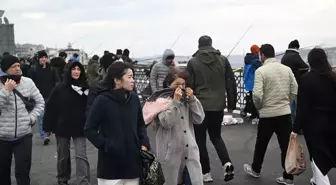 Şiddetli lodos İstanbul'da hayatı olumsuz etkiliyor