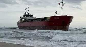 Tekirdağ'da yük gemisi karaya oturdu