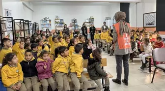 Van'da üniversite öğrencileri, minik öğrencilere ekolojik bilinç aşılıyor