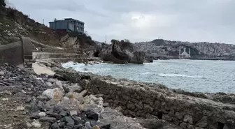 Zonguldak ve Sakarya'da kuvvetli rüzgar hayatı olumsuz etkiledi