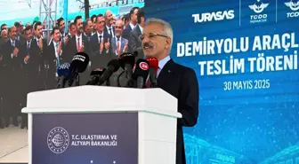 Bakan Uraloğlu: 2026'da ilk hızlı trenimizi raylara indirerek test sürecini başlatacağız