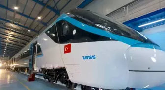 Bakan Uraloğlu: 'Milli Elektrikli Hızlı Trenimizi 2026 yılı içerisinde raylara indirerek test sürecini başlatacağız'