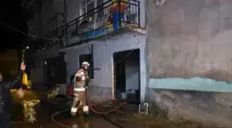 Bursa'da 2 katlı evde çıkan yangın korkuttu