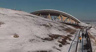 Göbeklitepe'de kar yağışı sonrası manzara dronla görüntülendi