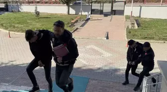 Konya'daki uyuşturucu operasyonunda yakalanan yabancı uyruklu 2 zanlı tutuklandı