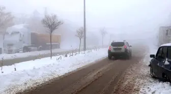 Yoğun sis Besni'yi etkisi altına aldı