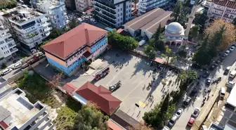 Alanya'da okulda çıkan yangın söndürüldü