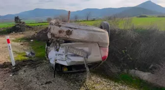 Bilecik'te kontrolden çıkan araç takla attı; sürücüsü yaralandı