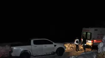 Bitlis'te ekipler kar nedeniyle yolu kapanan hasta için seferber oldu