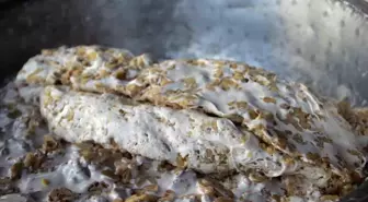 Bu helva kışın üşütmüyor: Yapımı 3 gün sürüyor