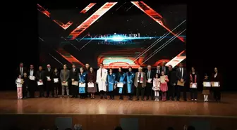 Çanakkale'de 'ÇOMÜ EN'leri Ödül Töreni ve Akademik Yükseltme Töreni' yapıldı