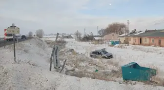 Erzurum'da şarampole devrilen otomobildeki 1 kişi öldü, 4 kişi yaralandı