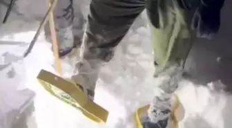 Hedik giyen köylülerin karda zorlu mücadelesi