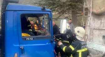 Isparta'da kamyonet ile mikser çarpıştı: 1 yaralı