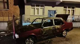 Karabük'te park halindeki otomobil yandı