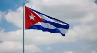 Küba, Venezuela'ya yapılan askeri müdahale sırasında 32 asker ve polisin hayatını kaybettiğini açıkladı