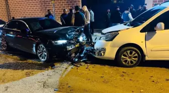 Lüks araçtaki hasarı görenler gözlerine inanamadı