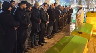 Şanlıurfa'da sulama kanalına düşen otomobilin sürücüsünü arama çalışmalarına ara verildi