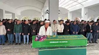 Yarış yaparken otomobiliyle 3 kişiye çarpıp ölümlerine neden olan sürücü adliyede