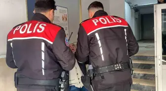 Alkollü bir vatandaş, yardım aldığı vakıfta olay çıkardı