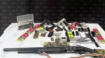 Amasya'da silah kaçakçılığı operasyonu: 5 ruhsatsız silah ve 600'den fazla fişek ele geçirildi