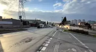 Başakşehir'de tırın altında kalan motosiklet sürücüsü ölümden döndü